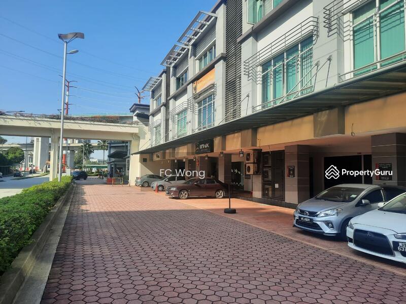 Plaza Glomac Shop Office