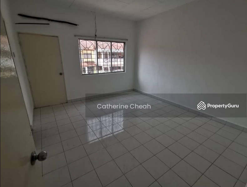 Untuk Dijual - Terrace house at Taman Sri Kejora
