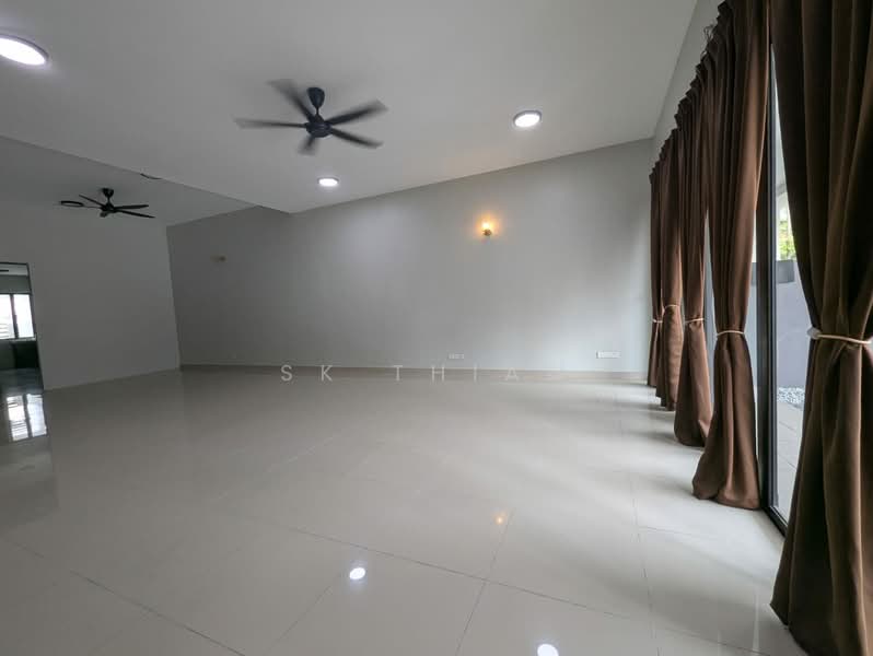 2-storey Terraced House for Sale in Alam Impian (Shah Alam) - SK Thiam - Living Room - PropertyGuru.com.my