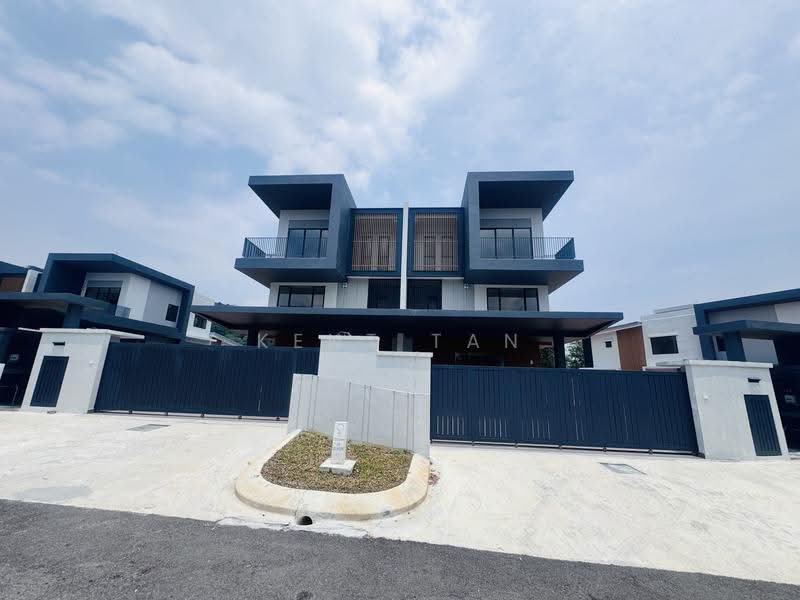 Rumah Berkembar untuk Dijual di Puncak Wangsa MAs (Wangsa Maju) - Kent Tan - Exterior - PropertyGuru.com.my