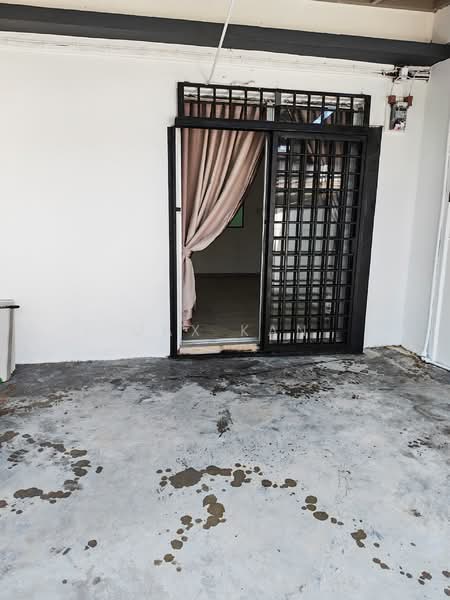 Rumah Teres 2 Tingkat untuk Disewa di Taman Johor Jaya (Johor Bahru) - Max Kan - Exterior - PropertyGuru.com.my