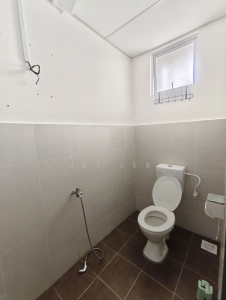 Kedai untuk Disewa di Kangkar Pulai (Skudai) - Jet Lee - Bathroom - PropertyGuru.com.my