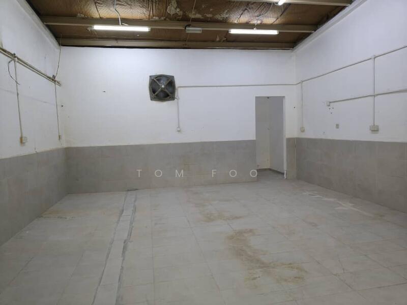 For Rent - Pusat Perdagangan Seri Kembangan