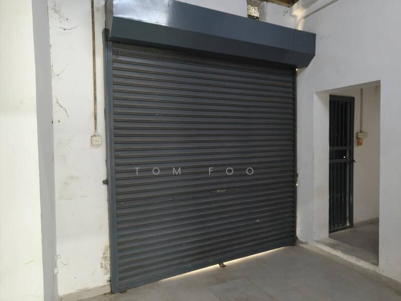 For Rent - Pusat Perdagangan Seri Kembangan