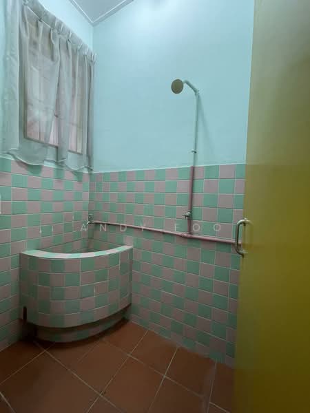 Rumah Berkembar untuk Dijual di Taman Canning (Ipoh) - Andy Foo - Bathroom - PropertyGuru.com.my