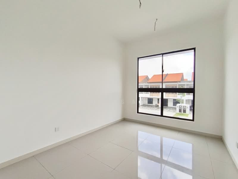 Rumah Teres 2 Tingkat untuk Dijual di Sepang (Selangor) - Alif Saad - PropertyGuru.com.my