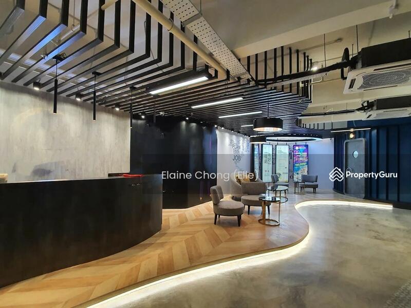 For Rent - (Trendy design) With lift. Park 20 cars. Move in condition