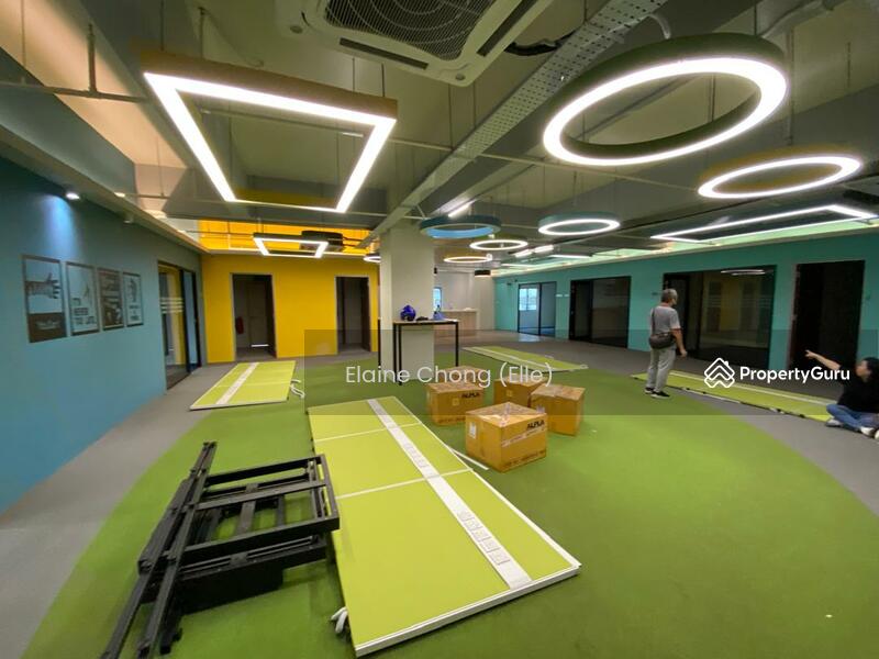 For Rent - (Trendy design) With lift. Park 20 cars. Move in condition