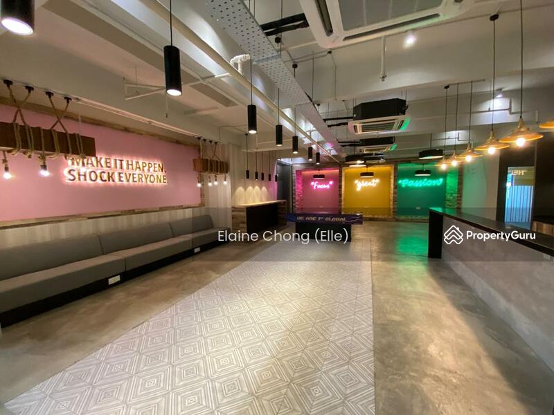 For Rent - (Trendy design) With lift. Park 20 cars. Move in condition