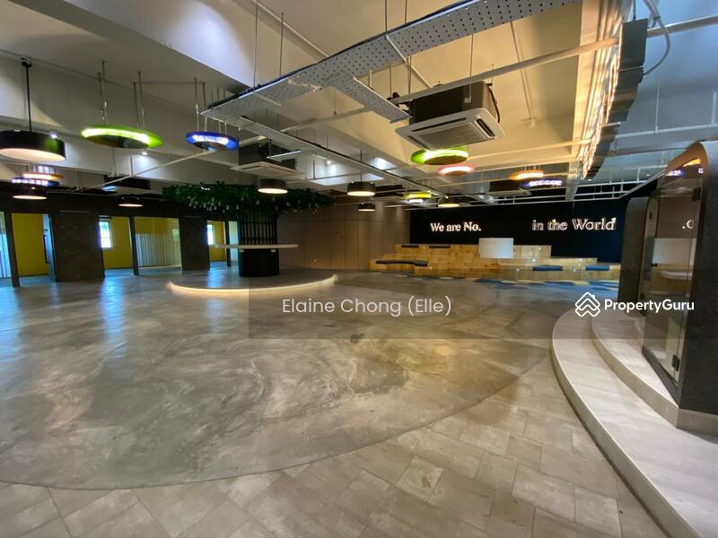For Rent - (Trendy design) With lift. Park 20 cars. Move in condition