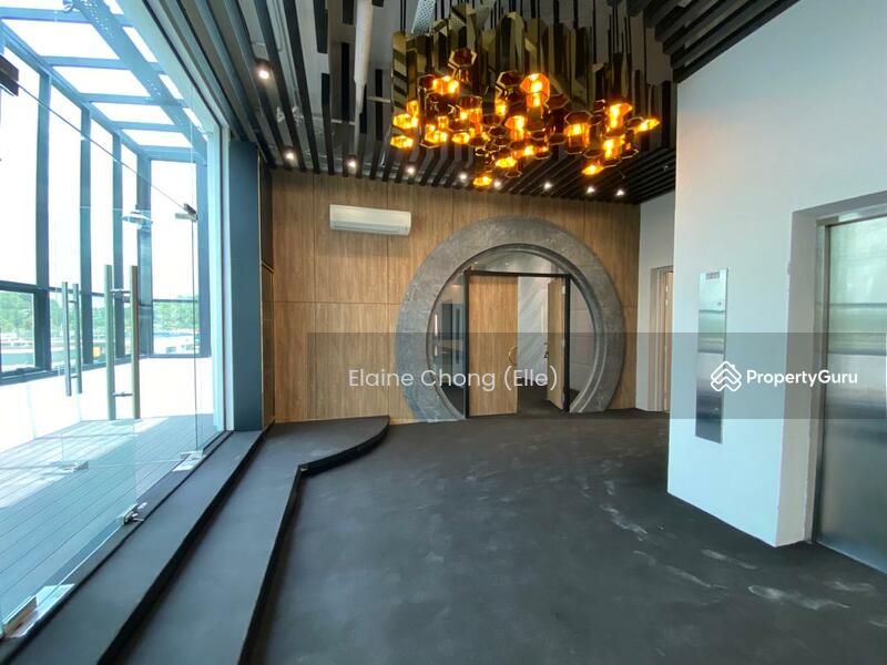 For Rent - (Trendy design) With lift. Park 20 cars. Move in condition