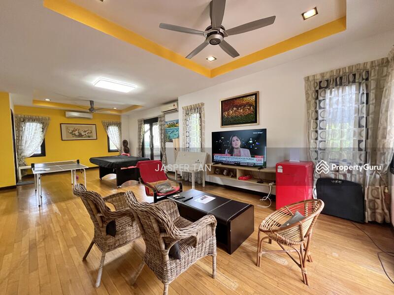 For Sale - Value Buy. 3 Storey Bungalow @ Taman Persiaran Desa, Seputeh, KL