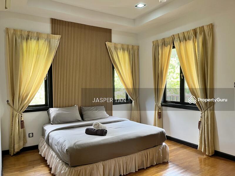 For Sale - Value Buy. 3 Storey Bungalow @ Taman Persiaran Desa, Seputeh, KL