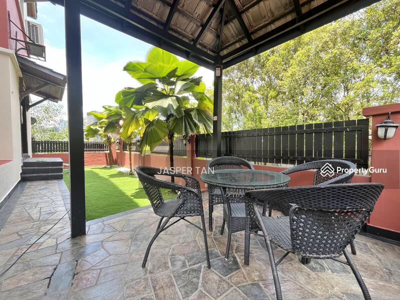 For Sale - Value Buy. 3 Storey Bungalow @ Taman Persiaran Desa, Seputeh, KL