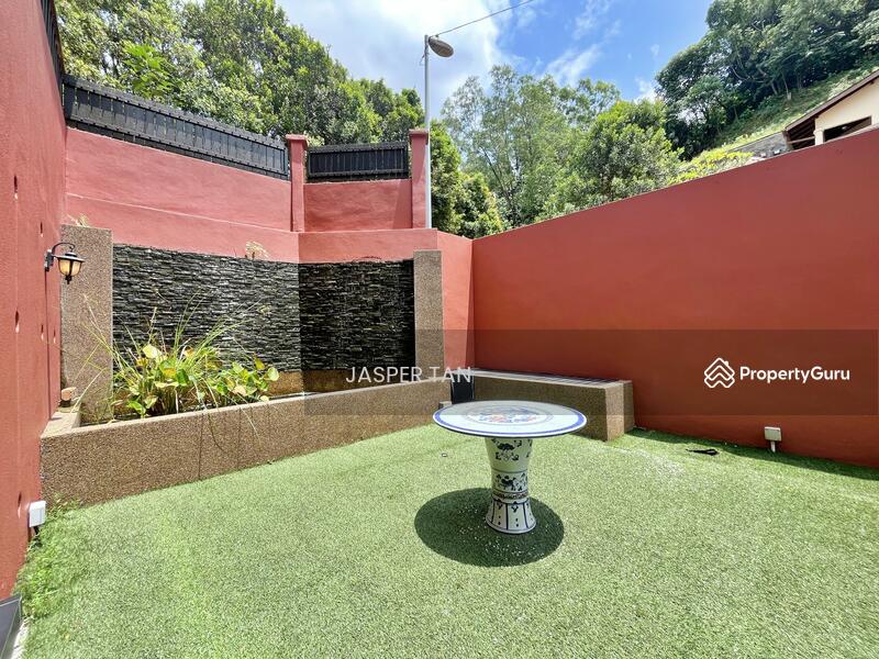 For Sale - Value Buy. 3 Storey Bungalow @ Taman Persiaran Desa, Seputeh, KL