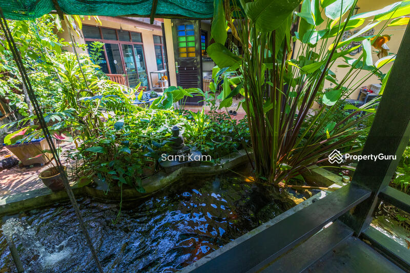 Beautiful 2.5 Storey Semi Detached with Koi Fish Pond untuk Untuk Dijual - RM 1,650,000, Mac 2026 - PropertyGuru.com.my