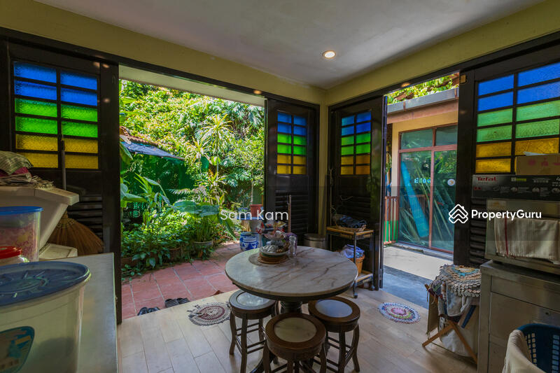 Beautiful 2.5 Storey Semi Detached with Koi Fish Pond untuk Untuk Dijual - RM 1,650,000, Mac 2026 - PropertyGuru.com.my