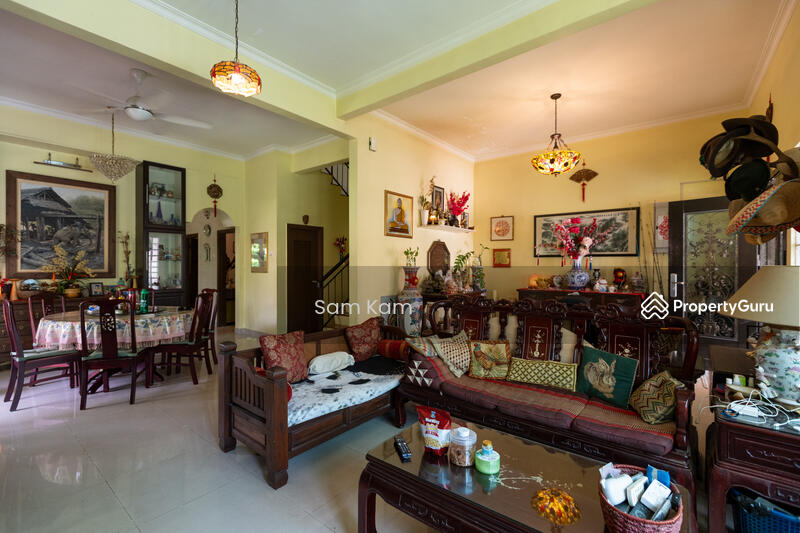 Beautiful 2.5 Storey Semi Detached with Koi Fish Pond untuk Untuk Dijual - RM 1,650,000, Mac 2026 - PropertyGuru.com.my