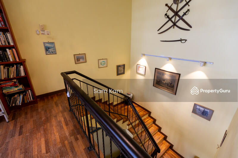 Beautiful 2.5 Storey Semi Detached with Koi Fish Pond untuk Untuk Dijual - RM 1,650,000, Mac 2026 - PropertyGuru.com.my