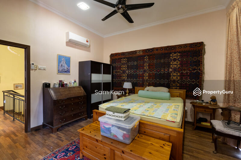 Beautiful 2.5 Storey Semi Detached with Koi Fish Pond untuk Untuk Dijual - RM 1,650,000, Mac 2026 - PropertyGuru.com.my