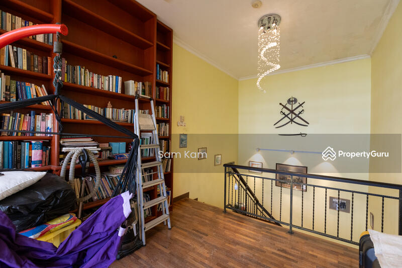 Beautiful 2.5 Storey Semi Detached with Koi Fish Pond untuk Untuk Dijual - RM 1,650,000, Mac 2026 - PropertyGuru.com.my