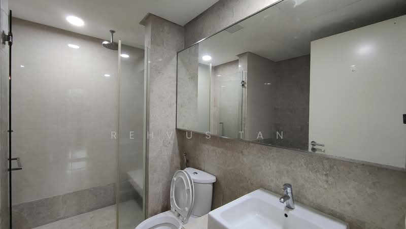 Condominium for Sale at Hampshire Place - Rehvus Tan - Bathroom - PropertyGuru.com.my