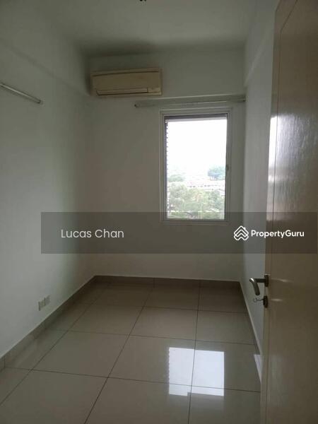 For Sale - Tiara Mutiara / The Crown