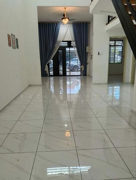 For Rent - [FOR RENT] Teres 1.5 Tingkat Precint 7, Springvales, Kotasas, Kuantan
