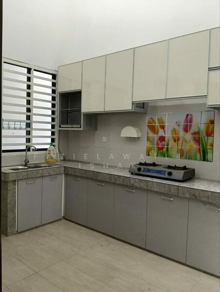 For Rent - [FOR RENT] Teres 1.5 Tingkat Precint 7, Springvales, Kotasas, Kuantan