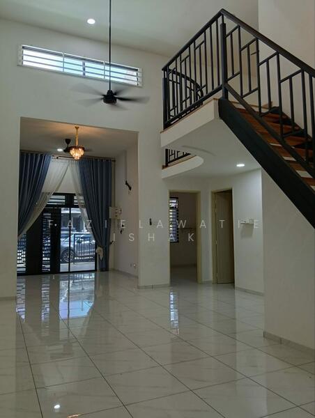 For Rent - [FOR RENT] Teres 1.5 Tingkat Precint 7, Springvales, Kotasas, Kuantan