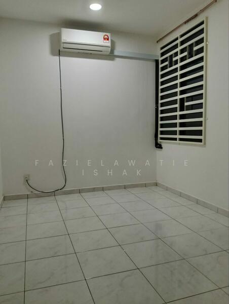 For Rent - [FOR RENT] Teres 1.5 Tingkat Precint 7, Springvales, Kotasas, Kuantan