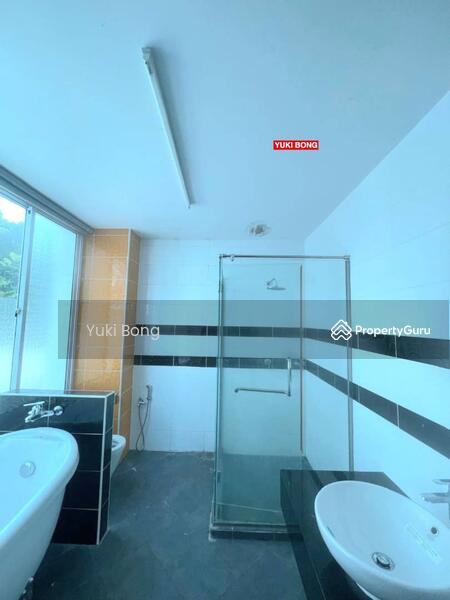 For Sale - 3-Storey Semi-D at Bukit Jambul for sell