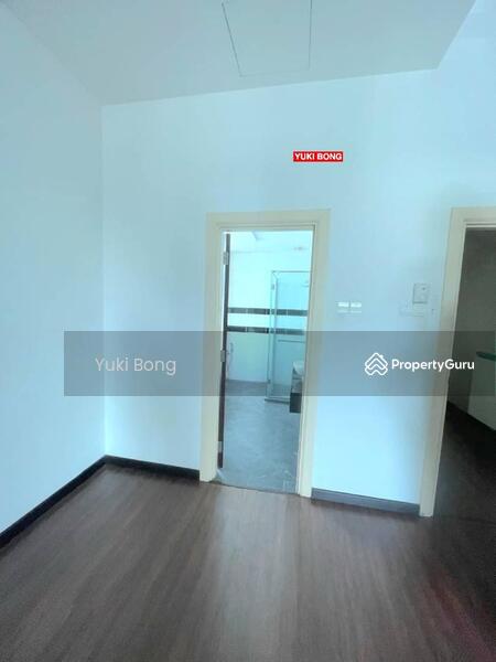 For Sale - 3-Storey Semi-D at Bukit Jambul for sell