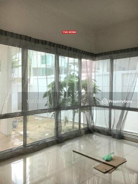 For Sale - 3-Storey Semi-D at Bukit Jambul for sell