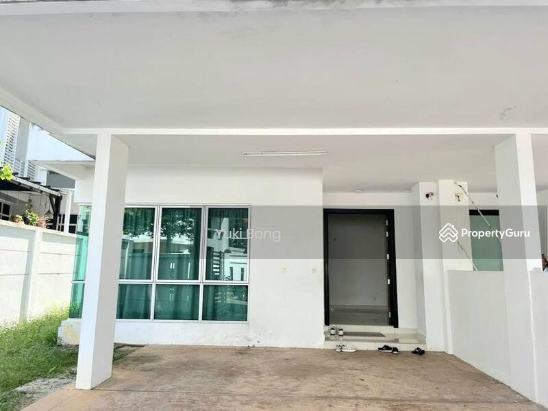 For Sale - 3-Storey Semi-D at Bukit Jambul for sell