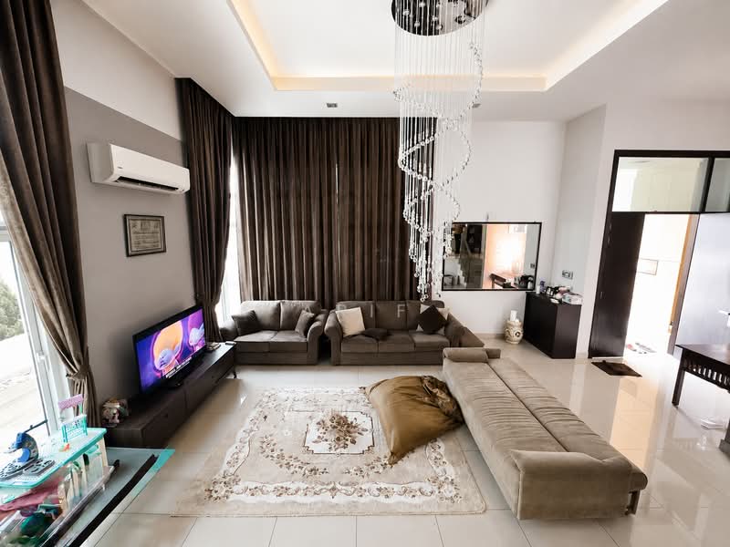 Rumah Berkembar untuk Dijual di Cyberjaya (Selangor) - Arif Mustapha - Living Room - PropertyGuru.com.my