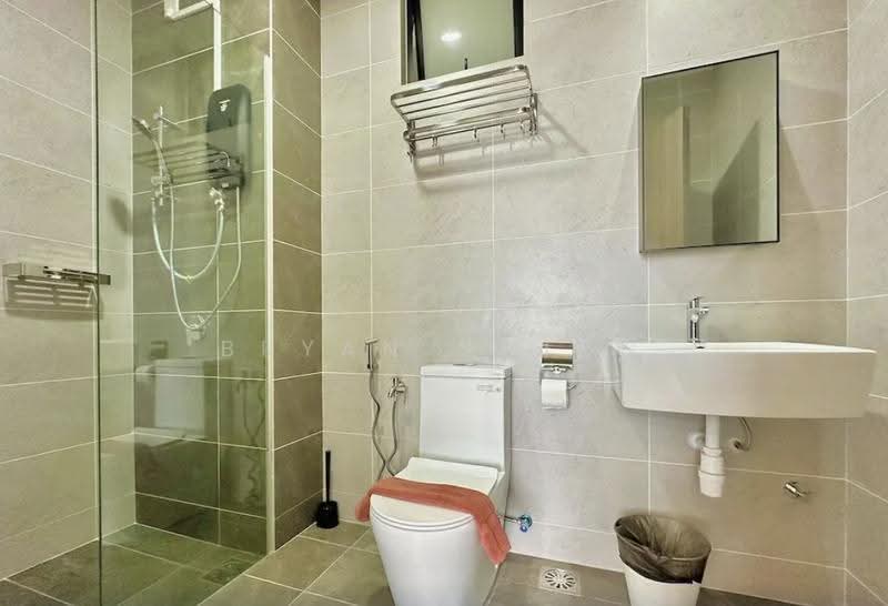 Service Residence for Sale at Twin Tower Residence - Bryan Chiew - Bathroom - PropertyGuru.com.my
