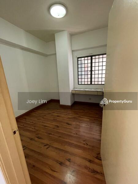 For Sale - Emerald Hill Condominium