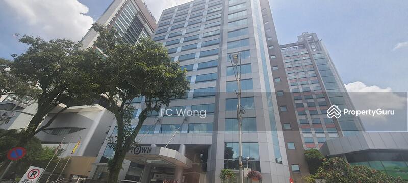 Uptown 2 Office Tower 5 Minutes Walk Away