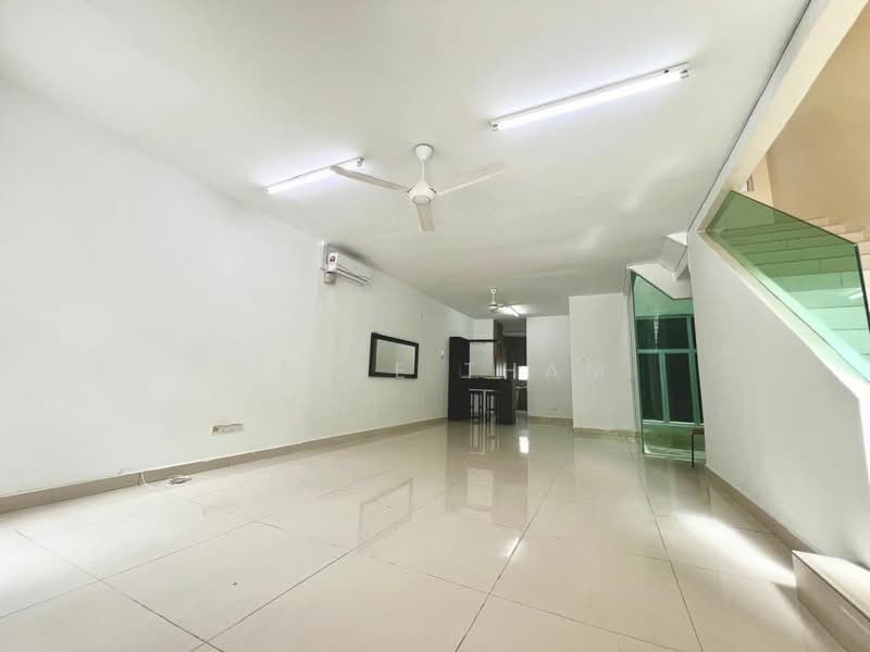 Rumah Teres 2 Tingkat untuk Dijual di Lestari Putra (Seri Kembangan) - Steve Tham - PropertyGuru.com.my