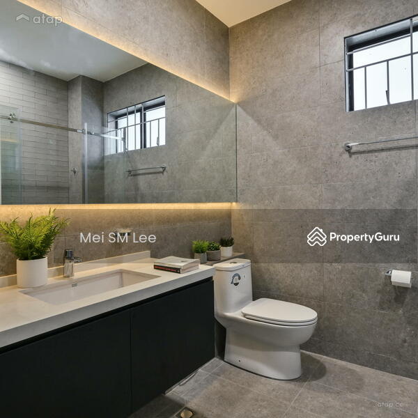 Twin Palms, Sungai Long Bathroom