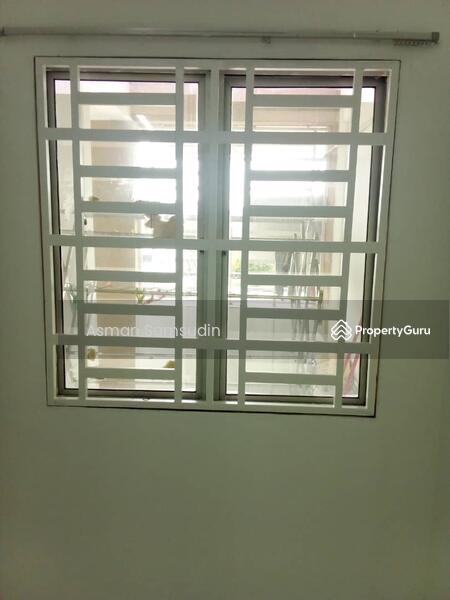 Untuk Disewa - Townhouse in Subang Permata@Pangsapuri Seri Delima For Rental