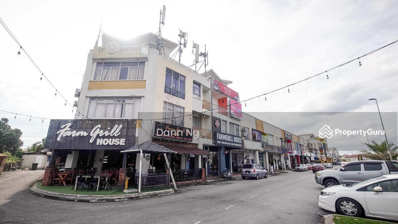 For Sale - TAMAN KAJANG IMPIAN COMMERCIAL SHOP 22x75 Build Up 3190sf MATURE AREA & FACING MAIN ROAD