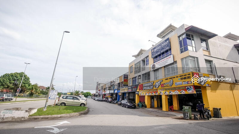 For Sale - TAMAN KAJANG IMPIAN COMMERCIAL SHOP 22x75 Build Up 3190sf MATURE AREA & FACING MAIN ROAD