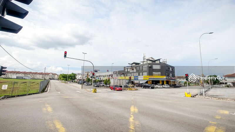 For Sale - TAMAN KAJANG IMPIAN COMMERCIAL SHOP 22x75 Build Up 3190sf MATURE AREA & FACING MAIN ROAD