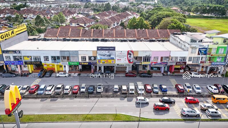 For Sale - TAMAN KAJANG IMPIAN COMMERCIAL SHOP 22x75 Build Up 3190sf MATURE AREA & FACING MAIN ROAD