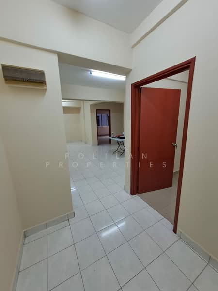 Untuk Disewa - Menara Puteri