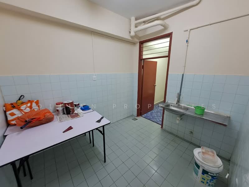 Untuk Disewa - Menara Puteri