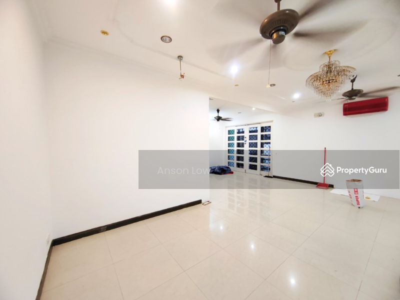 For Sale - 2.5 Storey Semi D 3,800sf Freehold Title Century Garden