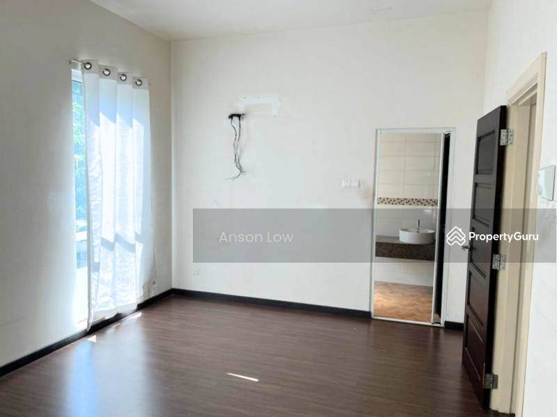 For Sale - 3 Storey Semi D 2,700sf Gated & Guarded Freehold Bukit Jambul